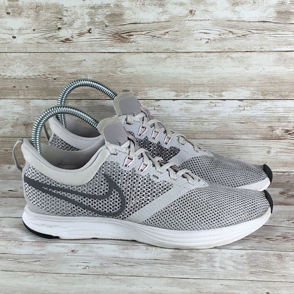 nike zoom strike women's